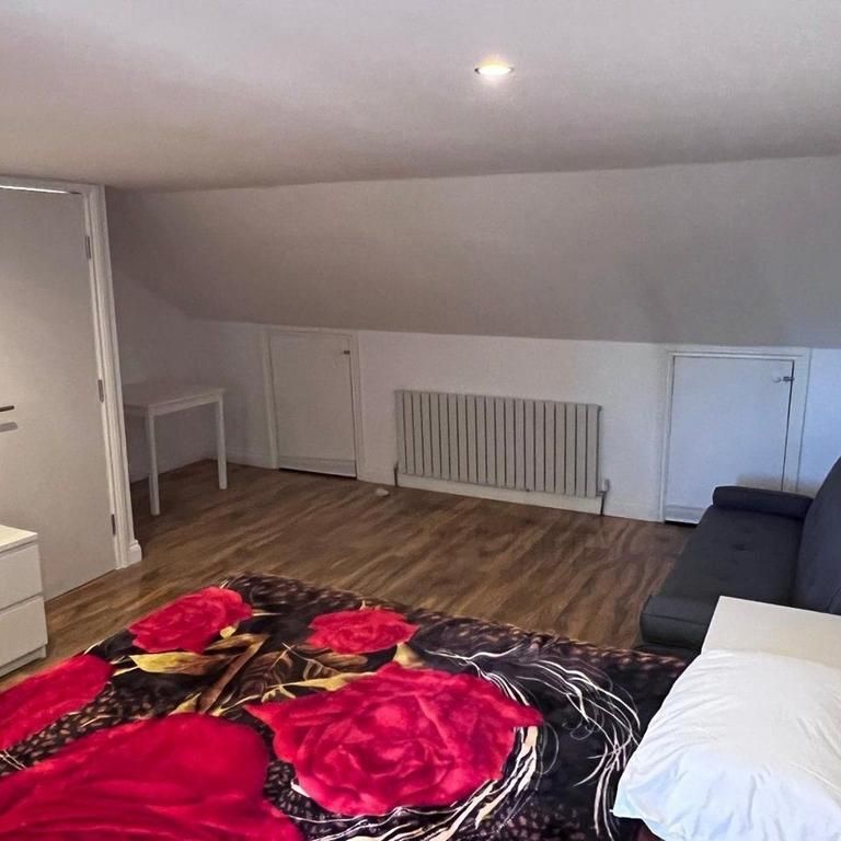 6 bedroom terraced house to rent - Photo 1