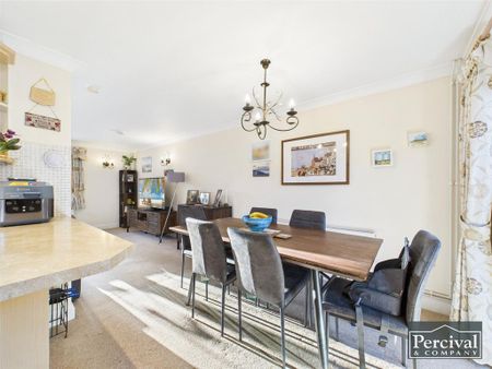 2 bedroom bungalow to rent - Photo 2