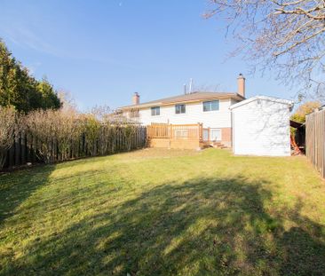 All INCLUSIVE MAIN UNIT IN THOROLD!!! - Photo 5