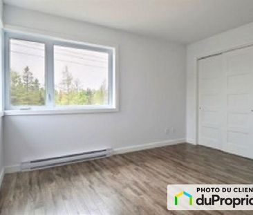 Grand Logement 5 1/2 Rez chaussée st-Canut(endroit paisible) - Photo 2