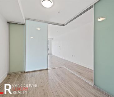 Condo in Vancouver East Side, BC - Photo 5