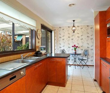 Perfect Location! - Photo 1