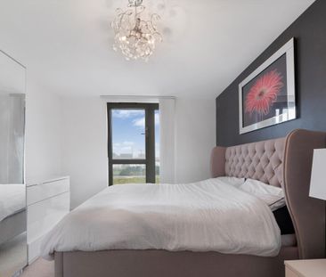 Apartment to let in Parkside Court E16 - Photo 5