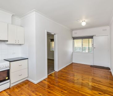 Low Maintenance Central Living - Photo 1