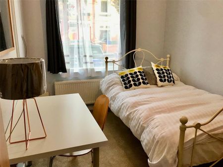 3 bedroom terraced house to rent - Photo 2