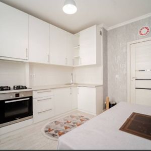 Garsoniera de inchiriat in zona Piata Sudului - Fotografie 2