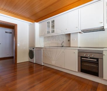 2 room luxury Apartment for rent in Cascais, Portugal - Photo 6