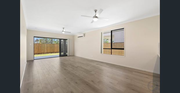 Brand New Home plus 3.5kw Solar Power - Photo 1