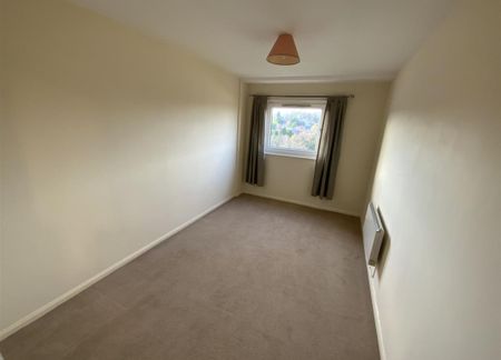 Beaconview Road, West Bromwich - Photo 2