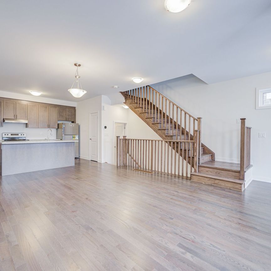 For Lease - 11 John Canning Way, Markham, Ontario - Photo 1