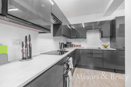 1 bedroom in a house share to rent - Photo 4