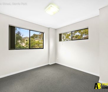 2 Bedroom 2 Bathroom on Wigram St - Photo 3
