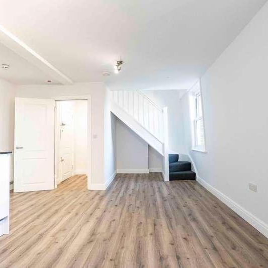 Lexham Gardens, High Street Kensington, London, W8 - Photo 1