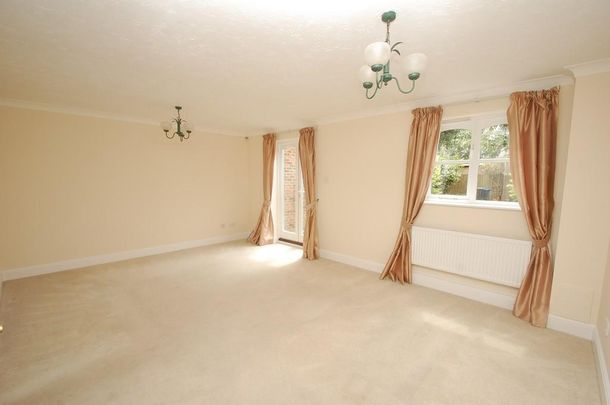 3 bedroom terraced house to rent - Photo 1