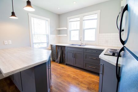 ALL INCLUSIVE 2 BEDROOM UPPER UNIT IN WELLAND!! - Photo 4