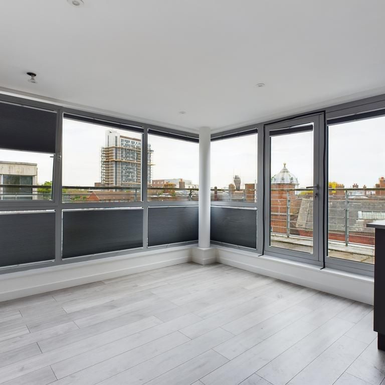 2 bedroom flat to rent - Photo 1