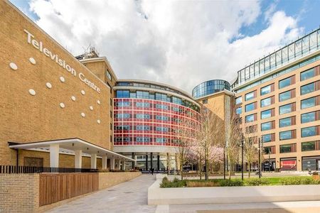 Television Centre, Wood Crescent, W12 - Photo 3