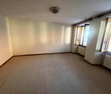 Magnifique appartement de 3 pièces, situé dans un quartier calme et... - Photo 1