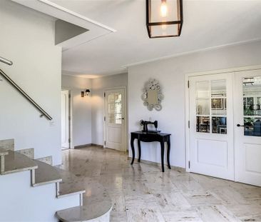 Charmante villa in residentiële omgeving met prachtig aangelegde tuin - Foto 6