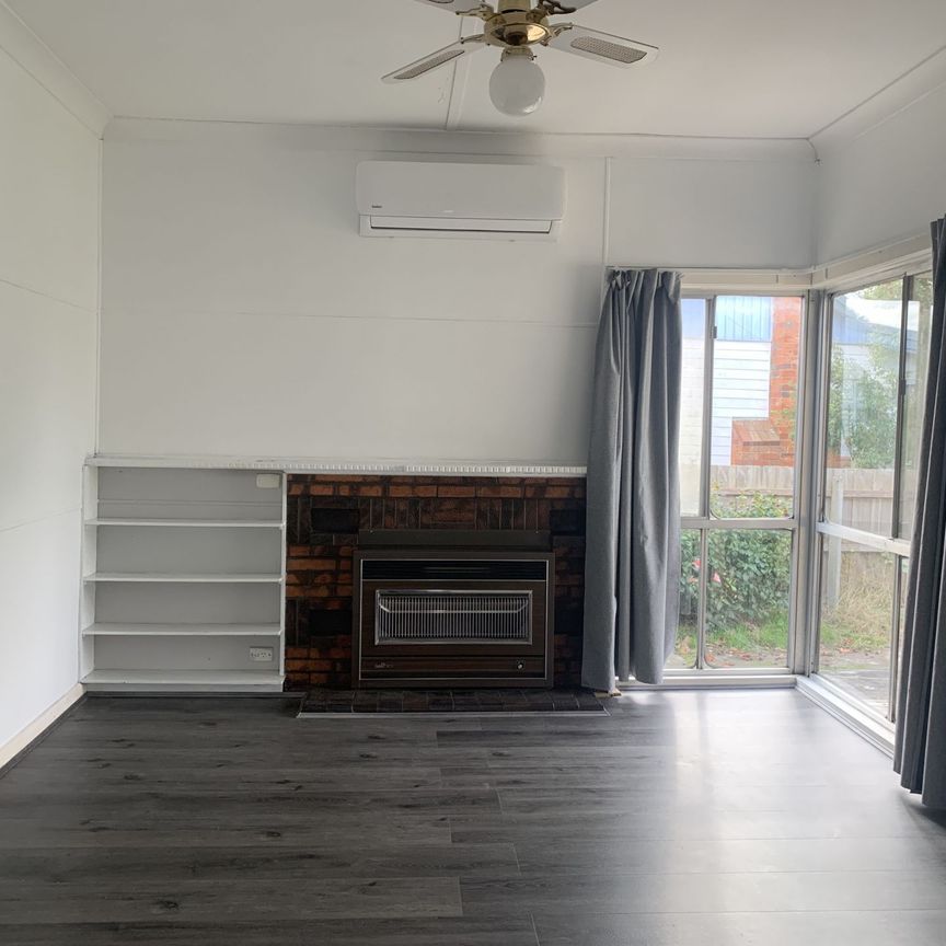 3 Bedroom Gem in Westend!! - Photo 1