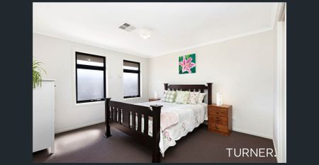 Modern Townhouse in the Heart of Brompton - Photo 3