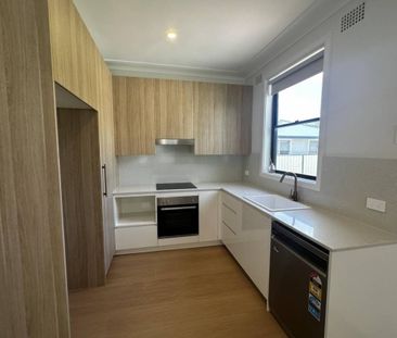 RENOVATED 3 BEDROOM HOME! - Photo 5