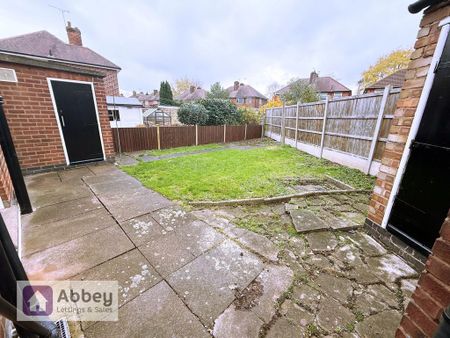 3 bedroom semi-detached house to rent - Photo 3