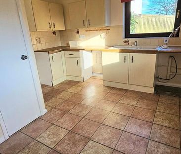 2 bedroom end of terrace house to rent - Photo 6