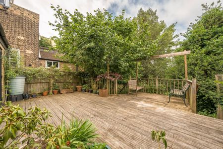 Lansdowne Lane, , SE7 - Photo 3