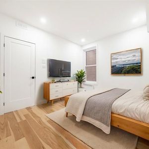 2 Chambres tout rénové au rez-de-chaussée - Photo 2