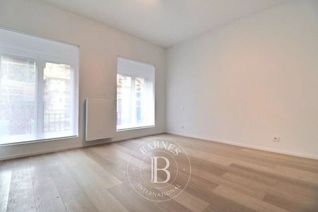 In the heart of Brussels - Renovated duplex 2bed + terrace + parking (optional) - Photo 3