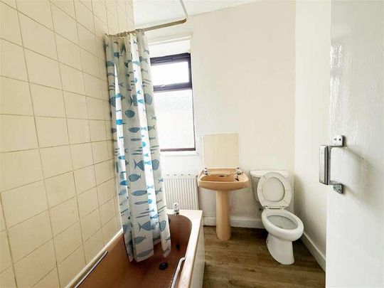 Hollins Grove Street, Darwen, BB3 - Photo 1