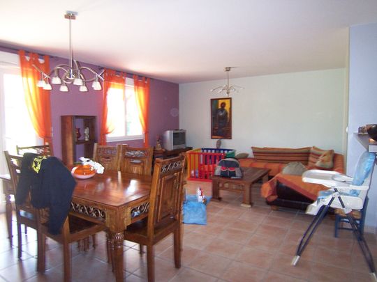 Location Maison 4 pièces 103m² - Photo 1