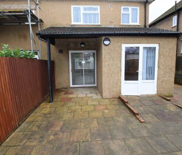 3 bed Semi Detached for rent - Photo 6