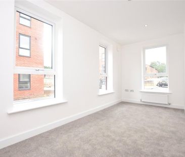 2 bedroom townhouse to rent - Photo 4