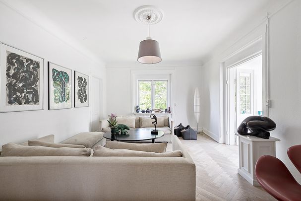 Villalejlighed med bedste beliggenhed i Hellerup - Photo 1