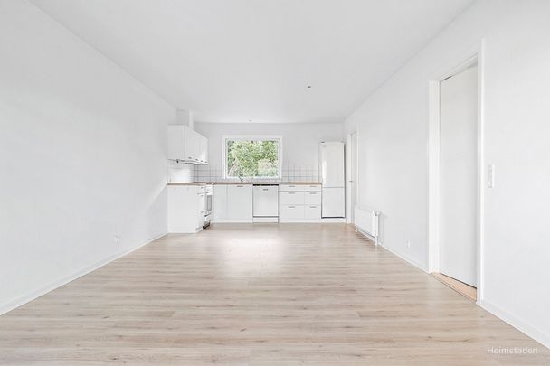 2-værelses Lejlighed på 72 m² i Give - Foto 1