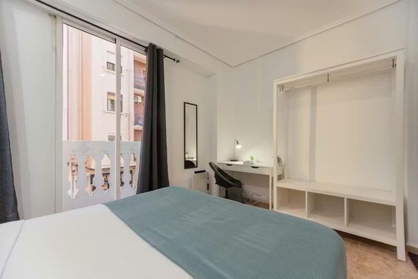 Calle Buenos Aires, Valencia, Valencian Community 46006 - Photo 1