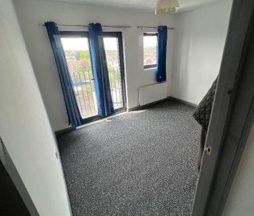 3 bedroom apartment to rent - Photo 3