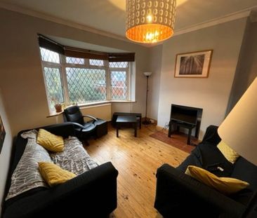 Eden Crescent (room 4), Burley, Leeds - Photo 1