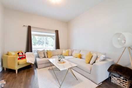 For Lease - 41 South Edgeware Road, St. Thomas, Ontario - Photo 2