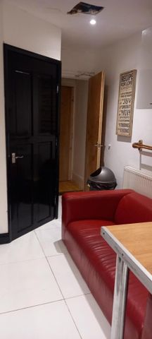 5 bedroom house share to rent - Photo 5