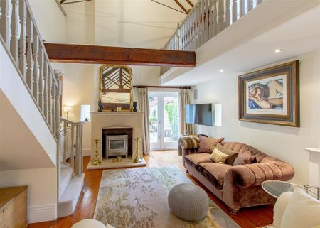 2 bedroom barn conversion to rent - Photo 2