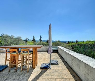 Location Maison Aix-en-Provence 6 Pièces 206 m² - Photo 2