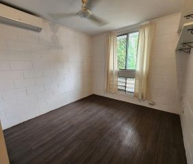 Very Tidy Duplex - Photo 5