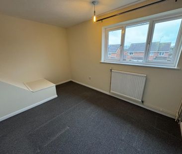 2 bedroom semi-detached house to rent - Photo 3