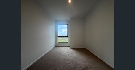 Move-In Ready in Aurora Estate, 4 Bedrooms Plus Multipurpose Room - Photo 4