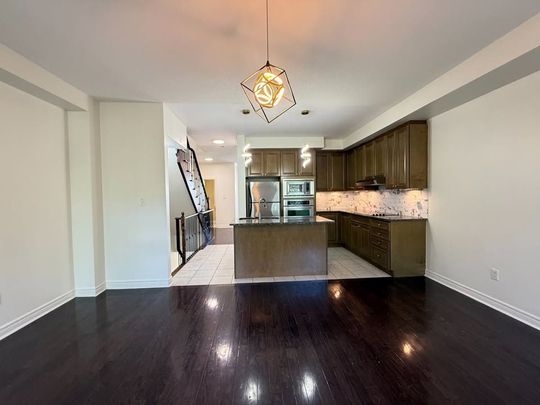 For Lease - 5710 Long Valley Road Unit# 4, Mississauga, Ontario - Photo 1
