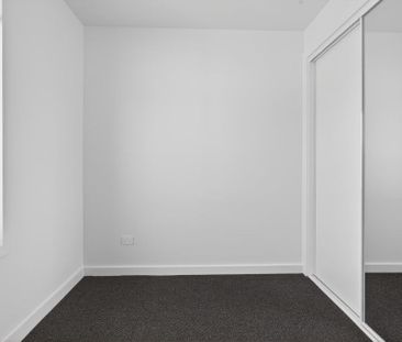 Comfort, Space & Style – Brand New and Ready to Enjoy - Photo 2