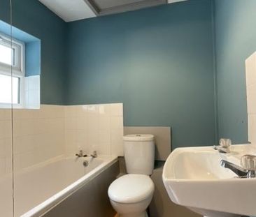 1 bedroom ground floor flat to rent - Photo 5